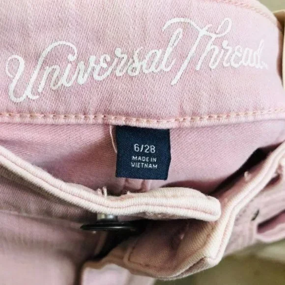 Sold NWT Universal Thread Pink Midi- Fitted Hip Shorts- Size 6 - Picture 7 of 8